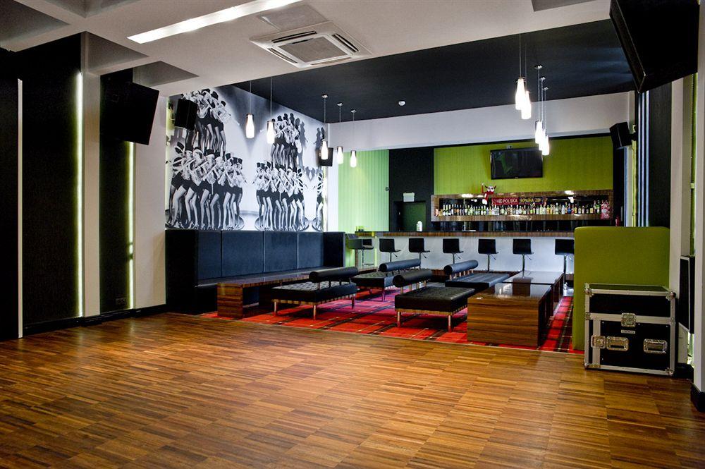 Hotel Lamberton Oltarzew Ngoại thất bức ảnh
