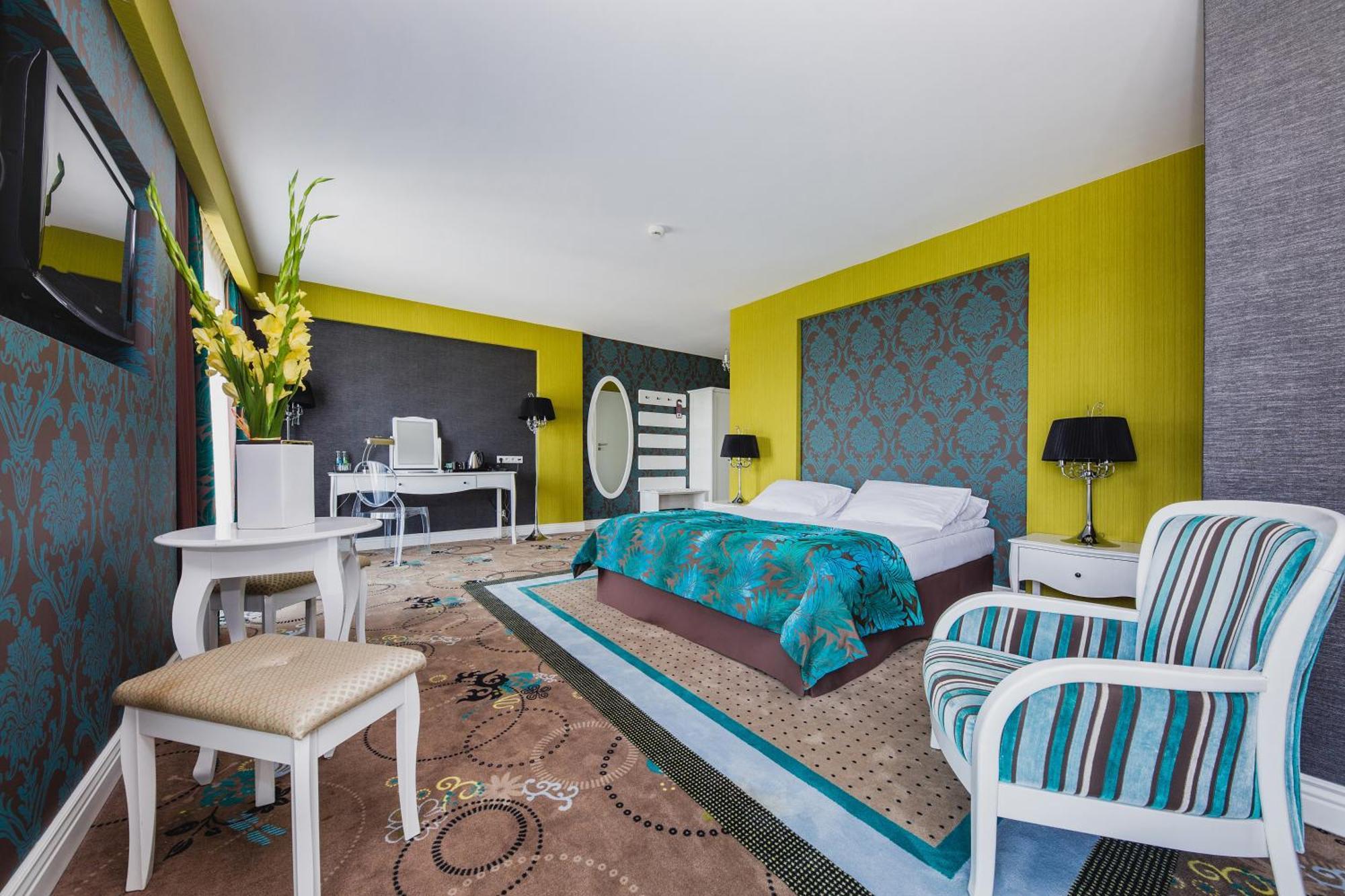 Hotel Lamberton Oltarzew Ngoại thất bức ảnh